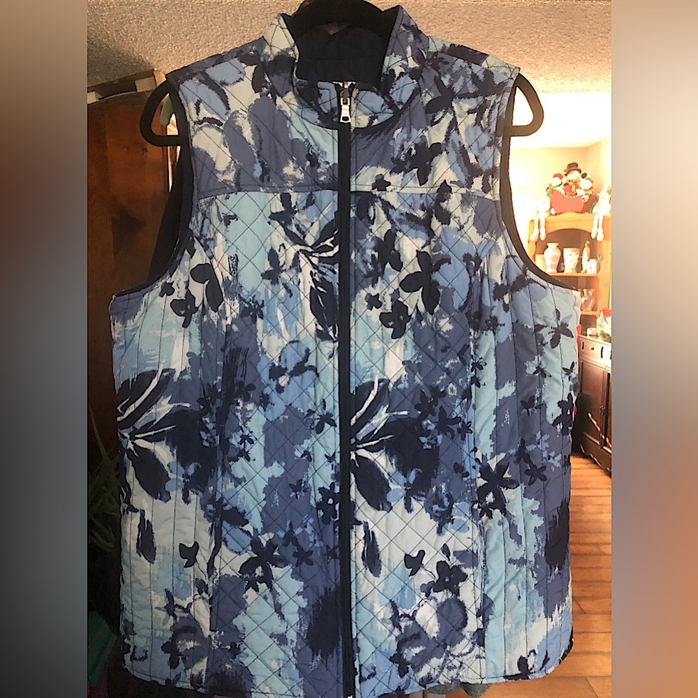 D&Co. reversible puffer vest